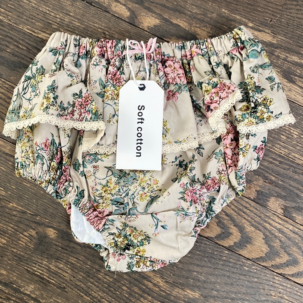 Girls size 3 floral soft cotton bloomer. Never worn with tags